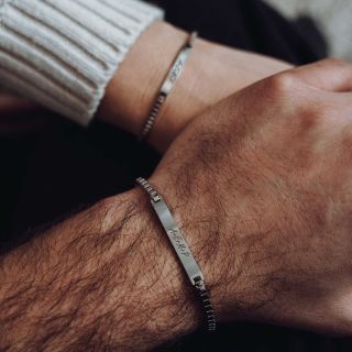 Blíží se svátek všech zamilovaných. 🤎 Pokud ještě nevíte, čím drahou polovičku obdarovat, tak v nabídce máme i párové...