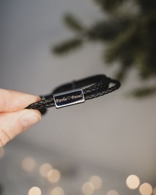 Pánský kožený náramek 🫶🏽 můžete objednávat na našich stránkách. Už máte všechny dárky pod stromeček? 🎄 #sperky...