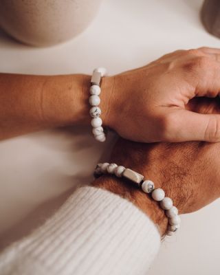 Párové náramky s vlastním gravírováním 🎄 Vygravírujeme vaše iniciály, datum, symbol nebo krátký vzkaz. 🙏🏽 Perfektní dárek...